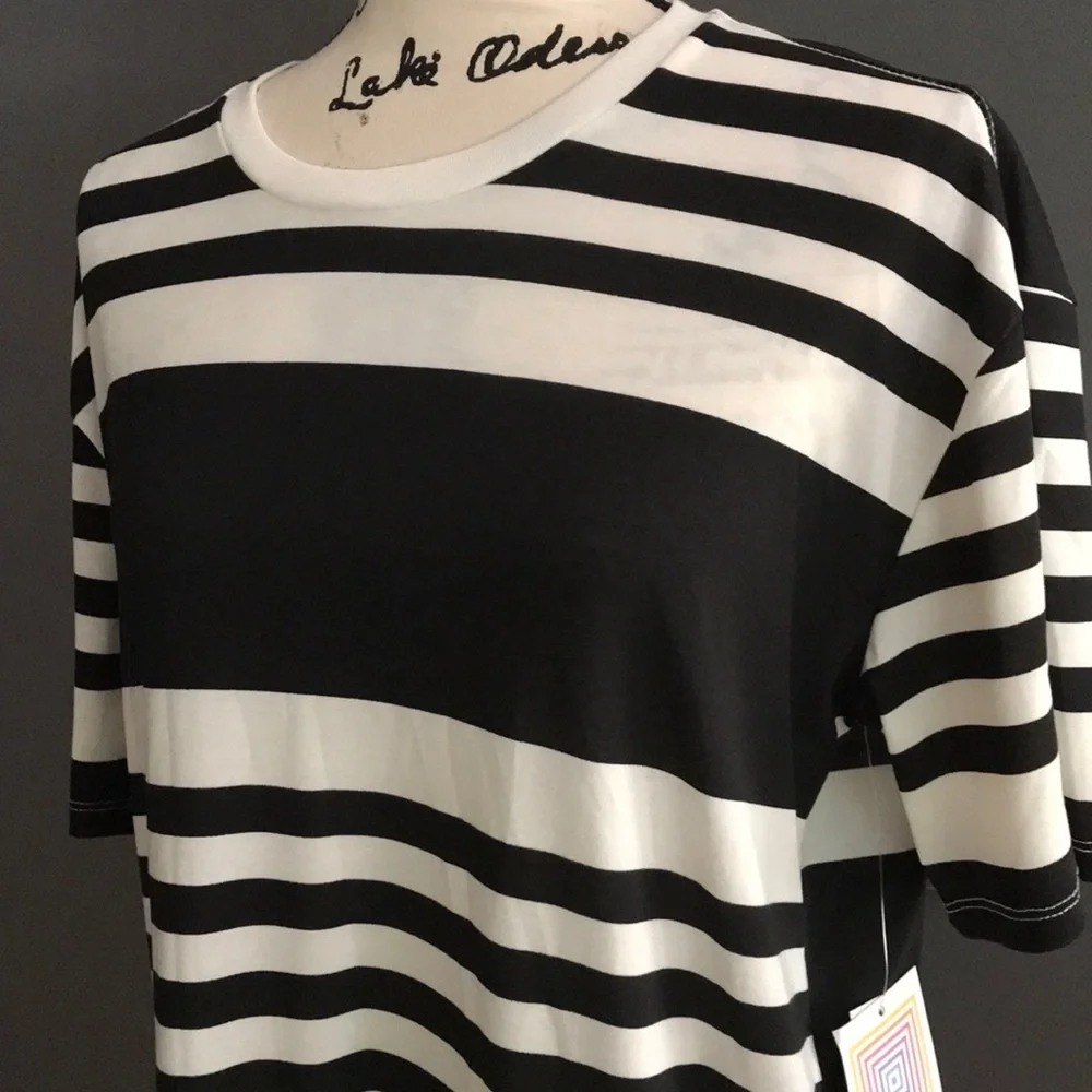 Black & White Striped Short-sleeved unisex tee | LuLaRoe Hudson - Picture 2 of 9